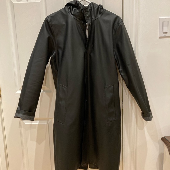 SOLD - Stutterheim Black Long Stockholm Raincoat Print XS - Picture 2 of 3